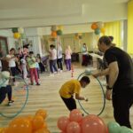 Copii la activități sportive în cadrul proiectului Spitalul Altfel
